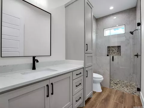 Bath - 101 W Medium Meadow Dr, Lytle, TX 78052 photo 1 of 10