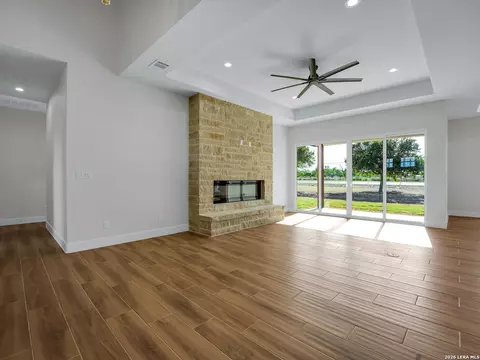 Living - 101 W Medium Meadow Dr, Lytle, TX 78052 photo 3 of 8