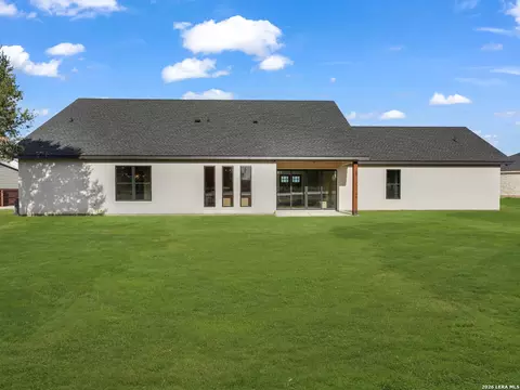 Exterior - 101 W Medium Meadow Dr, Lytle, TX 78052 photo 7 of 12