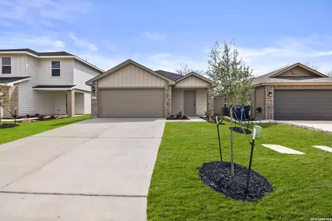 718 Jennifer Way, New Braunfels, TX 78130