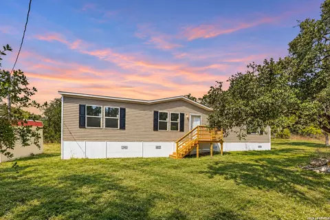 159 County Road 2474, Hondo, TX 78861