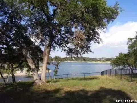247 Oak Hideaway Dr, Canyon Lake, TX 78133