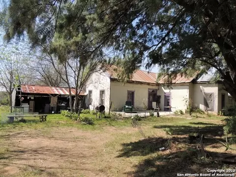 Exterior - 21805 Senior Rd, Von Ormy, TX 78073 photo 2 of 9