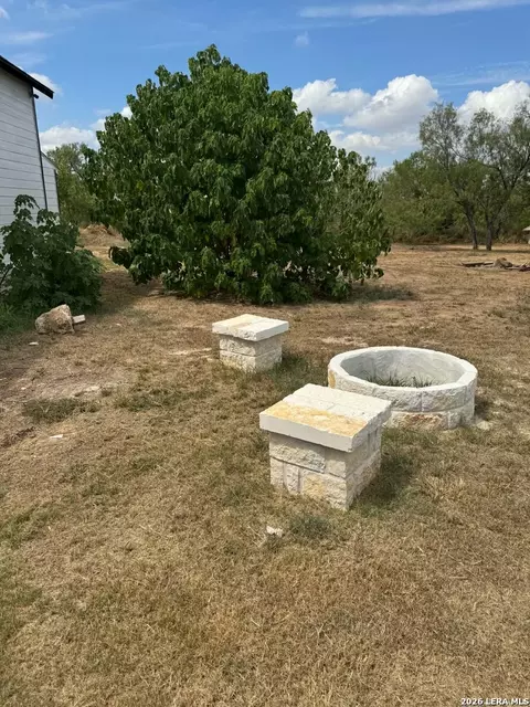 Exterior - 21805 Senior Rd, Von Ormy, TX 78073 photo 6 of 9