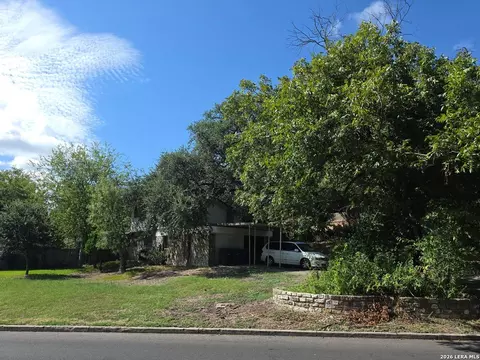 5602 Charlie Chan Dr, San Antonio, TX 78240