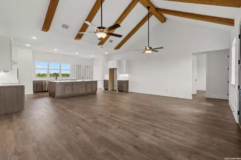 Living - 729 County Road 664, Devine, TX 78016 photo 2 of 2