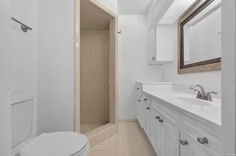Bath - 5806 Winterhaven Dr, Windcrest, TX 78239 photo 5 of 6