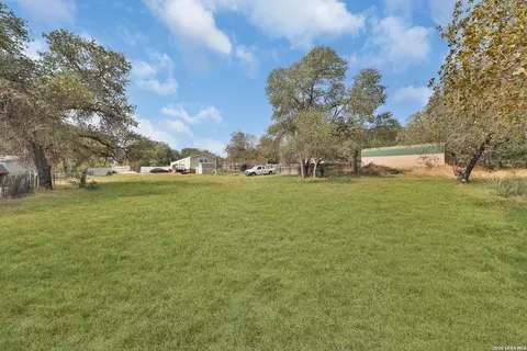 235 Brianna Ct, Von Ormy, TX 78073 photo 22