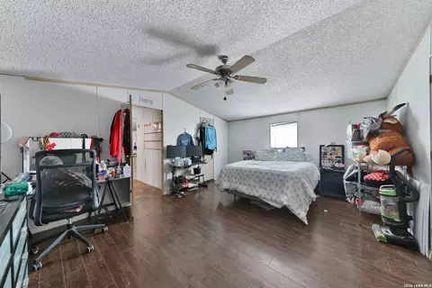 235 Brianna Ct, Von Ormy, TX 78073 photo 16