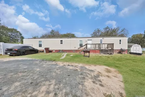 235 Brianna Ct, Von Ormy, TX 78073 photo 5
