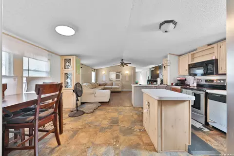 235 Brianna Ct, Von Ormy, TX 78073 photo 9