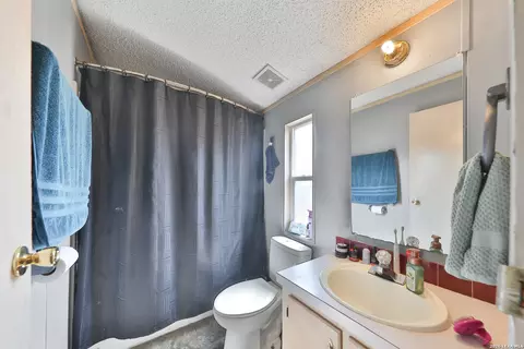 235 Brianna Ct, Von Ormy, TX 78073 photo 14