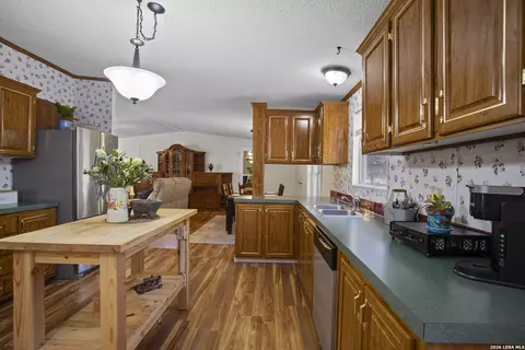 Kitchen - 170 Savannah Grv, Von Ormy, TX 78073 photo 5 of 6