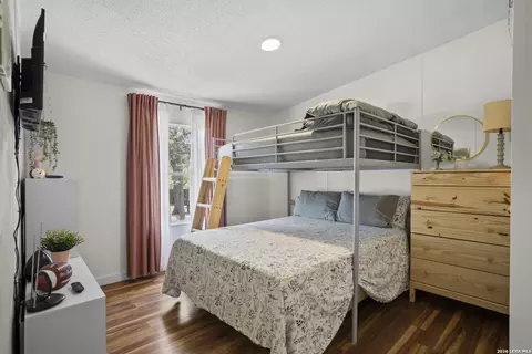 Bedroom - 170 Savannah Grv, Von Ormy, TX 78073 photo 4 of 4