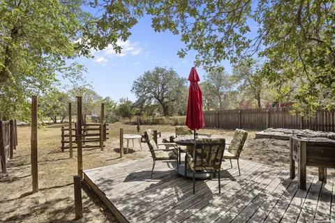Exterior - 170 Savannah Grv, Von Ormy, TX 78073 photo 6 of 9