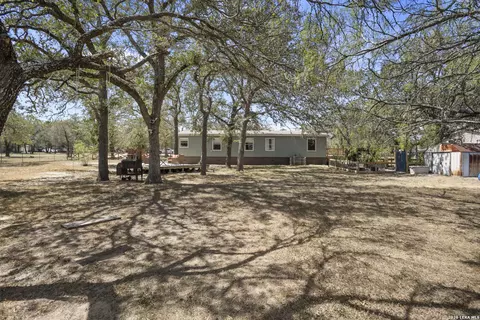 Exterior - 170 Savannah Grv, Von Ormy, TX 78073 photo 8 of 9