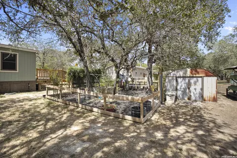 Exterior - 170 Savannah Grv, Von Ormy, TX 78073 photo 4 of 9