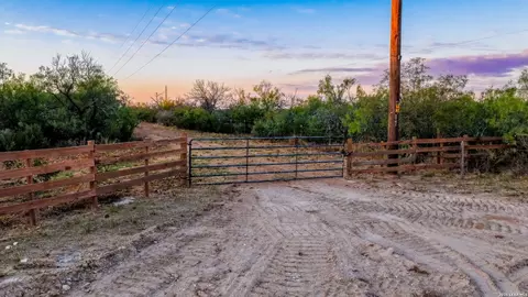 0 Escondido Rd, Carrizo Springs, TX 78834