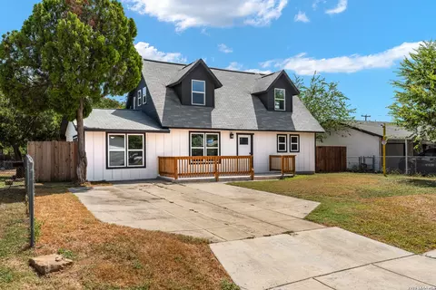214 Rambling Dr, San Antonio, TX 78220