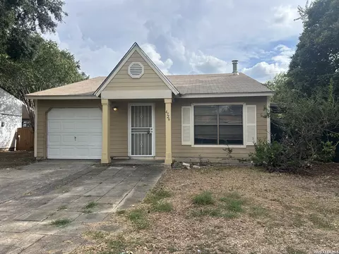 4726 Swann Ln, Kirby, TX 78219