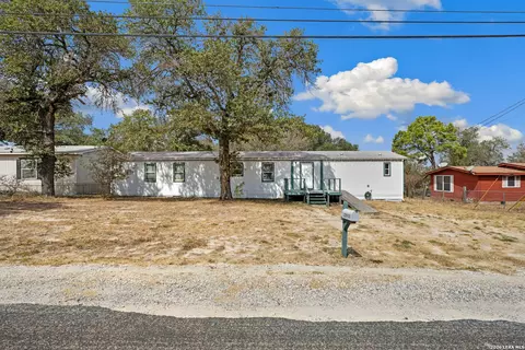 22935 Shady Frst, Elmendorf, TX 78112
