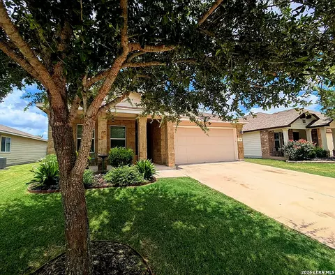 735 Spectrum Dr, New Braunfels, TX 78130