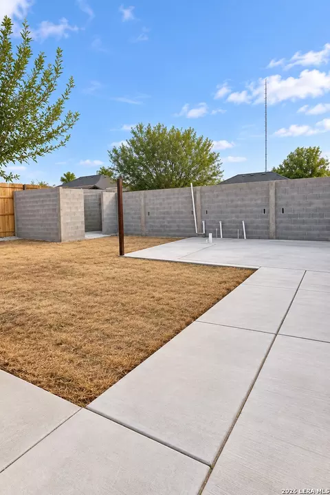 2176 Stone, Eagle Pass, TX 78852 photo 6