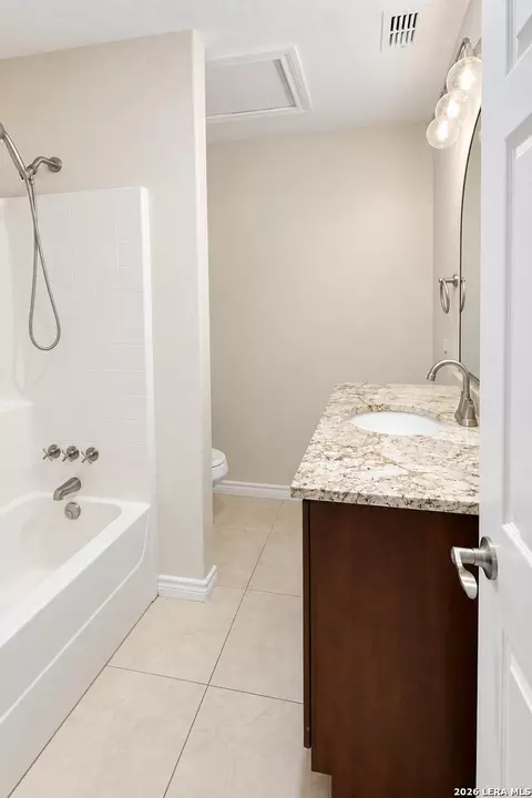 2176 Stone, Eagle Pass, TX 78852 photo 5