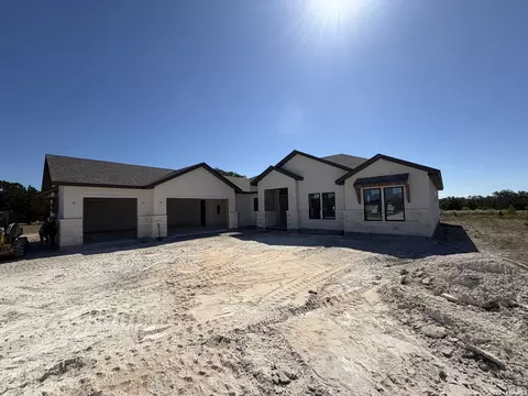 1014 Horseshoe Fls, Bandera, TX 78003