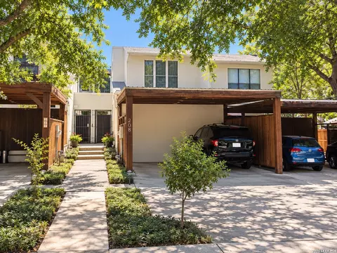 208 Grove Pl, Alamo Heights, TX 78209