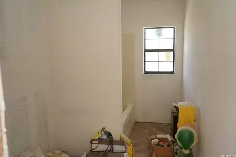 Bath - 3822 Dalia St, Eagle Pass, TX 78852 photo 3 of 5