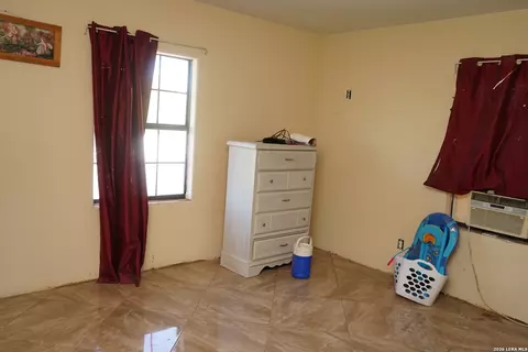 Bedroom - 3822 Dalia St, Eagle Pass, TX 78852 photo 3 of 5