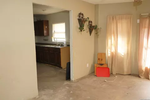 Living - 3822 Dalia St, Eagle Pass, TX 78852 photo 1 of 4