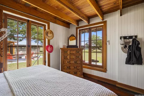 Bedroom - 809 Rivertree Rd, Leakey, TX 78873 photo 4 of 5