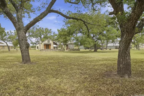 Exterior - 809 Rivertree Rd, Leakey, TX 78873 photo 1 of 15