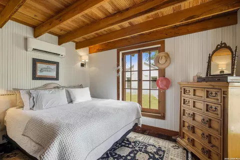 Bedroom - 809 Rivertree Rd, Leakey, TX 78873 photo 3 of 5