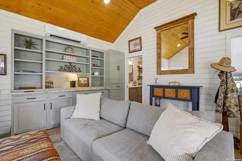 Living - 809 Rivertree Rd, Leakey, TX 78873 photo 6 of 8
