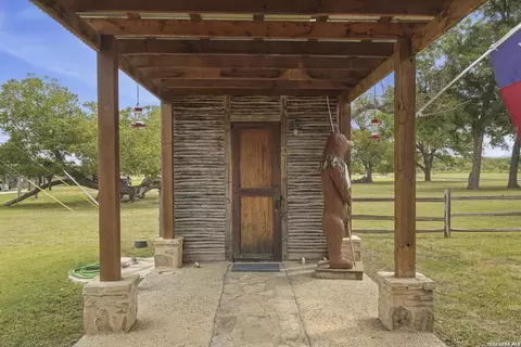 Exterior - 809 Rivertree Rd, Leakey, TX 78873 photo 7 of 15