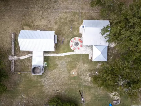 Exterior - 809 Rivertree Rd, Leakey, TX 78873 photo 15 of 15