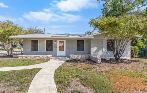 1327 Oblate Dr, San Antonio, TX 78216