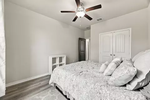 Bedroom - 351 Private Road 6623, Devine, TX 78016 photo 6 of 7