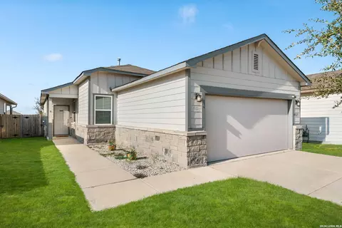 4023 Ivy Path, Saint Hedwig, TX 78152