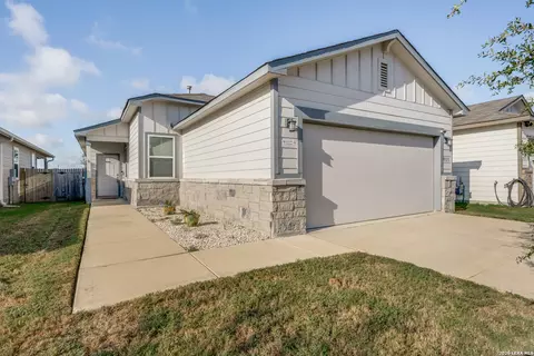 4023 Ivy Path, Saint Hedwig, TX 78152