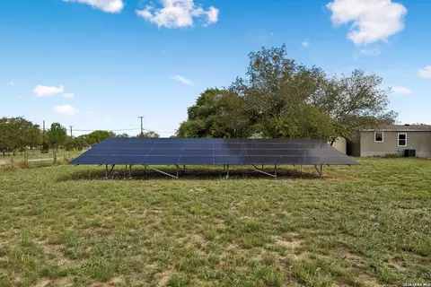 30 Terry Ln, Lytle, TX 78052 photo 36