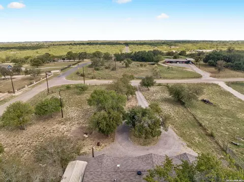 30 Terry Ln, Lytle, TX 78052 photo 44
