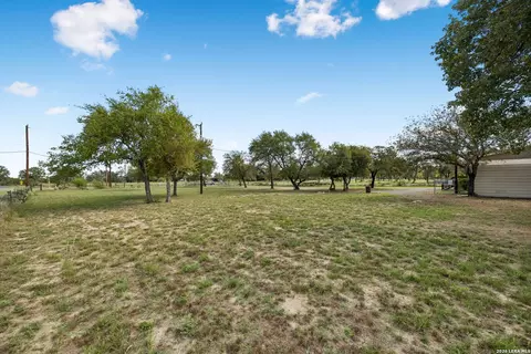 30 Terry Ln, Lytle, TX 78052 photo 37