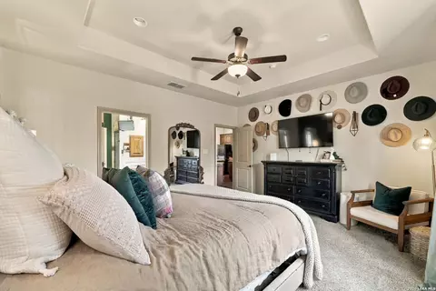 Bedroom - 108 Park Hts, Poth, TX 78147 photo 3 of 4
