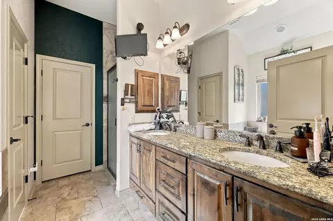 Bath - 108 Park Hts, Poth, TX 78147 photo 1 of 3