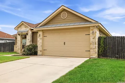 Exterior - 108 Park Hts, Poth, TX 78147 photo 4 of 9