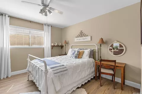 Bedroom - 626 Sunhaven Dr, Windcrest, TX 78239 photo 4 of 5